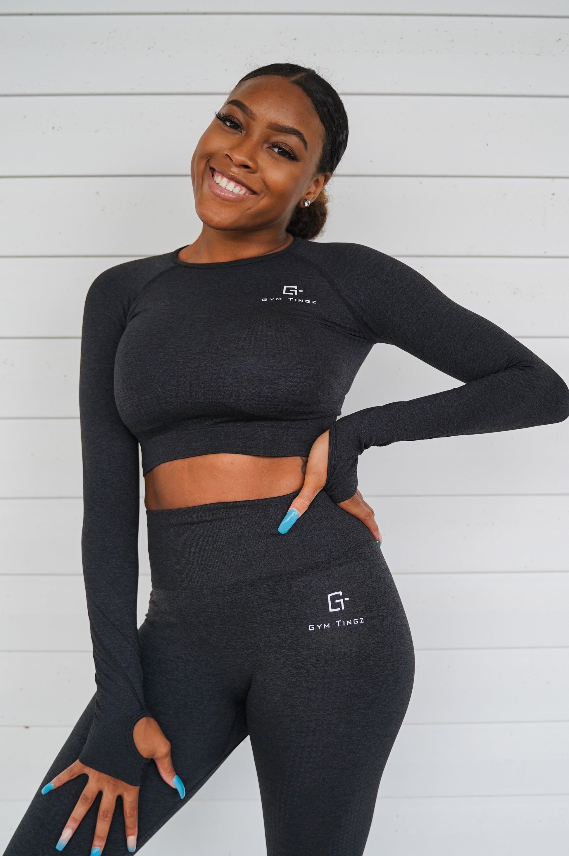Black Gyal-deville image 2